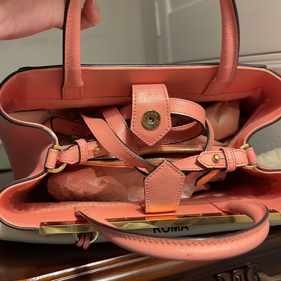 Fendi Vitello Dolce small Pink Leather Handbag